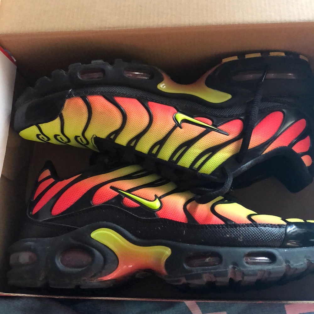 Hot pink, neon yellow and black vapormaxes